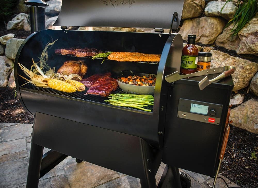 traeger pros series 780 cooking area